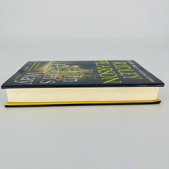 In Harm's Way, a hardcover novel / book by Ridley Pearson - Good Used Condition - Picture 4 of 12